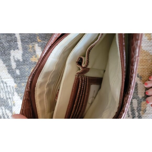 Liz Claiborne Vintage Cream and Tan Shoulder Bag - Picture 6 of 8